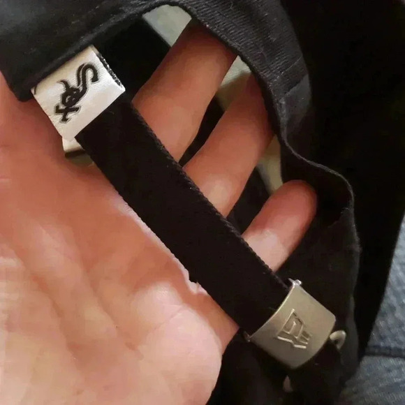 Chicago Cubs and White Sox Baseball Cap Bundle - Picture 10 of 13